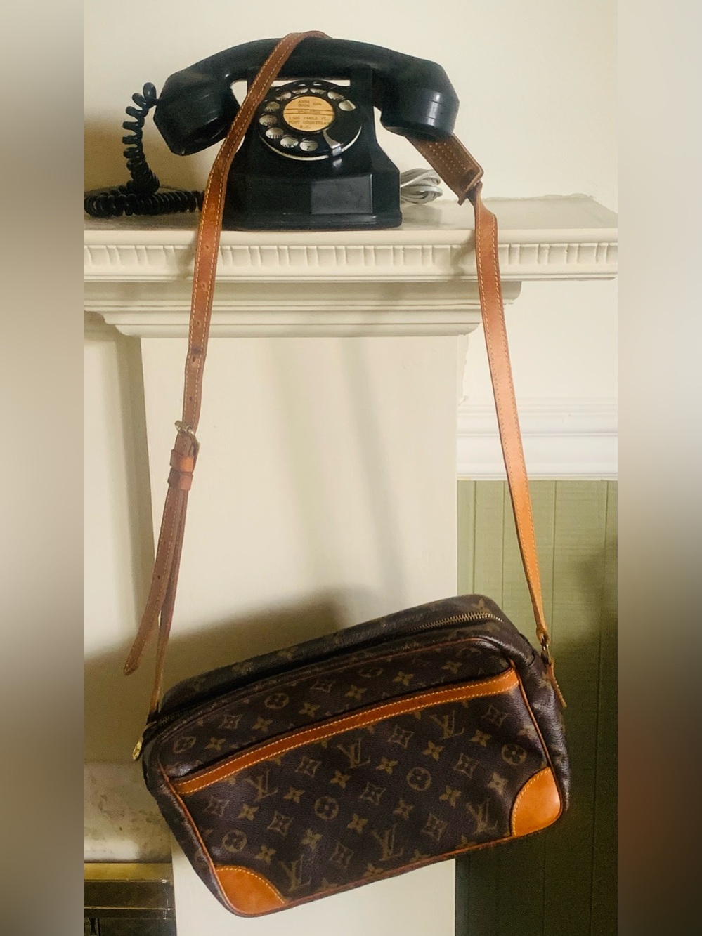 Louis Vuitton Authentic Vintage Troc 30 Leather Canvas Monogram Legitgrails COA